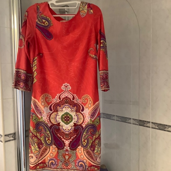 Dress - Picture 3 of 3